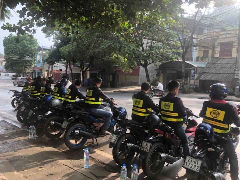 Ha giang loop easy rider motorbike driver